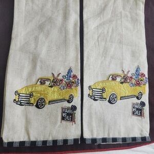 New Pair of 2 Pier 1 Imports Tea Towels Wildflower Collection Bunnies Yellow